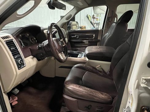 Used 2016 RAM 3500 Laramie Longhorn image 14