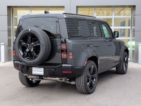 New 2026 Land Rover Defender 110 X-Dynamic SE image 5