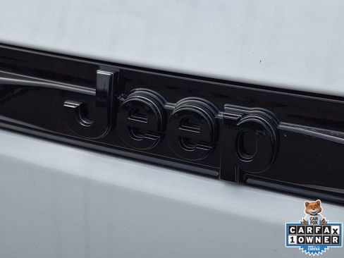 New 2026 Jeep Grand Cherokee Laredo image 13