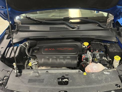 Used 2018 Jeep Compass Latitude w/ Popular Equipment Group image 10