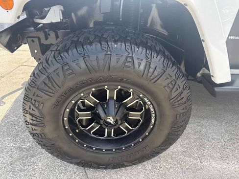 Used 2016 Jeep Wrangler Unlimited Sport AWD/4WD image 10