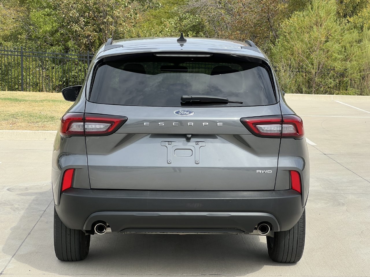 Used 2025 Ford Escape ST-Line AWD/4WD image 4