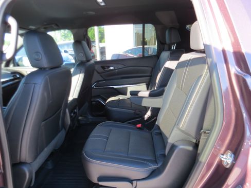 Used 2026 Chevrolet Traverse High Country w/ LPO, Floor Liner Package AWD/4WD image 12