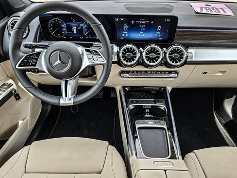 New 2026 Mercedes-Benz GLB 250 4MATIC image 33