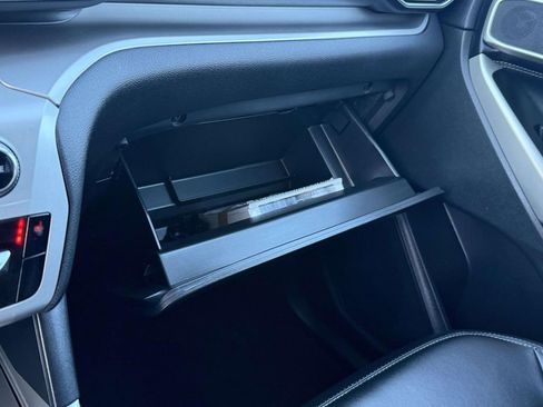 Used 2022 Ford Explorer XLT w/ Equipment Group 202A image 29