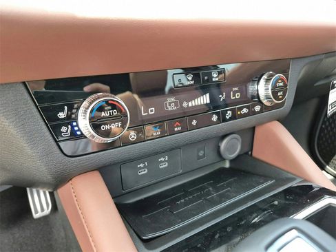 New 2025 Mitsubishi Outlander SEL image 19