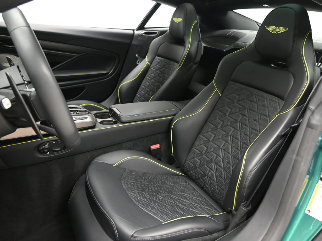 Used 2025 Aston Martin Vanquish RWD image 9