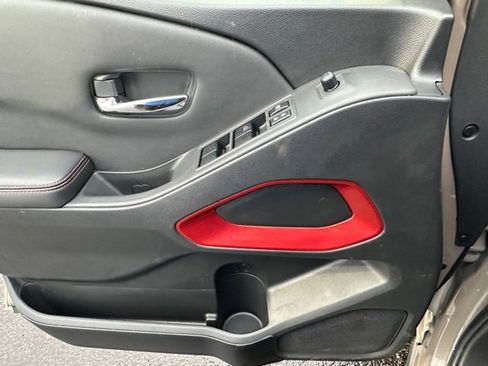 Used 2023 Nissan Frontier PRO-4X w/ Technology Package image 19