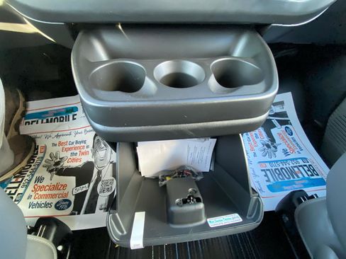 Used 2025 Chevrolet Express 2500 Extended w/ Communications Package image 33