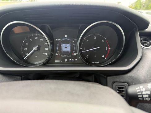 Used 2016 Land Rover Range Rover Sport HSE image 15