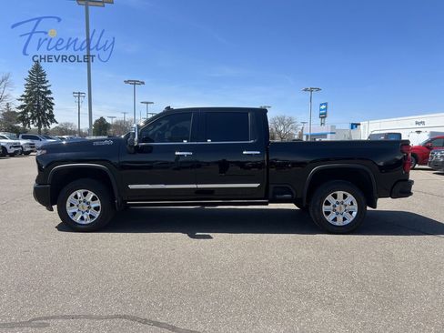 Certified 2024 Chevrolet Silverado 3500 High Country w/ High Country Premium Package AWD/4WD image 3