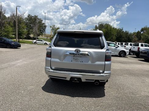 Used 2015 Toyota 4Runner Limited AWD/4WD image 4