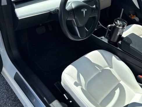 Used 2020 Tesla Model 3 Standard Range Plus RWD image 8