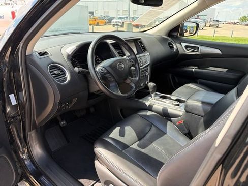 Used 2019 Nissan Pathfinder SL AWD/4WD image 15