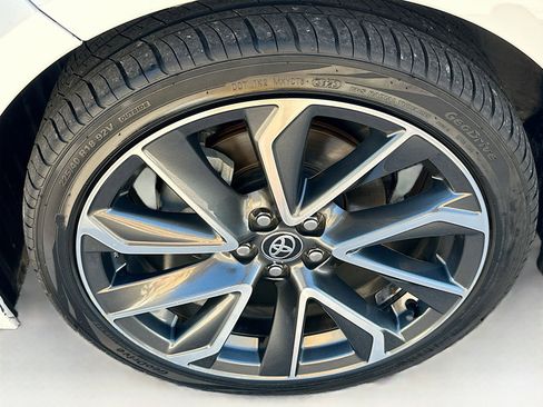 Used 2021 Toyota Corolla SE image 30