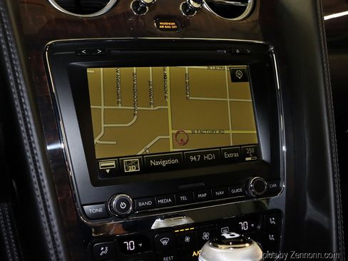 Used 2018 Bentley Flying Spur V8 image 24