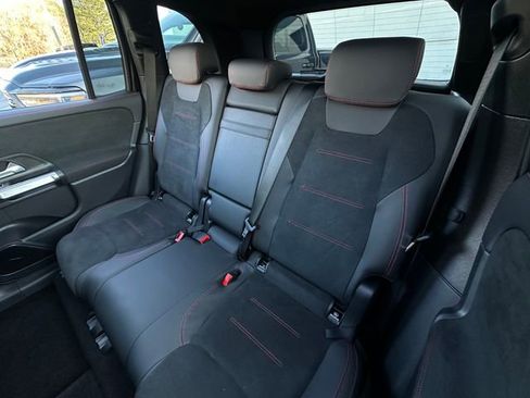 Used 2024 Mercedes-Benz GLB 250 GLB 250 image 39