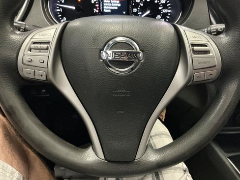 Used 2016 Nissan Rogue S AWD/4WD image 14
