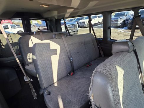 Used 2018 Chevrolet Express 3500 LT w/ LT Preferred Equipment Group image 12