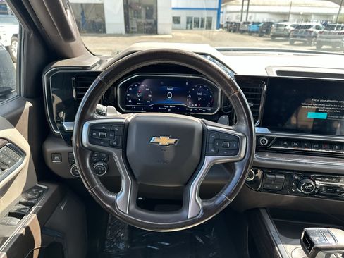 Used 2023 Chevrolet Silverado 1500 LTZ w/ LTZ Premium Package AWD/4WD image 23