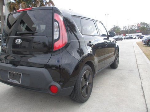Used 2016 Kia Soul Base image 3
