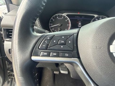 Used 2022 Nissan Sentra SV FWD image 29