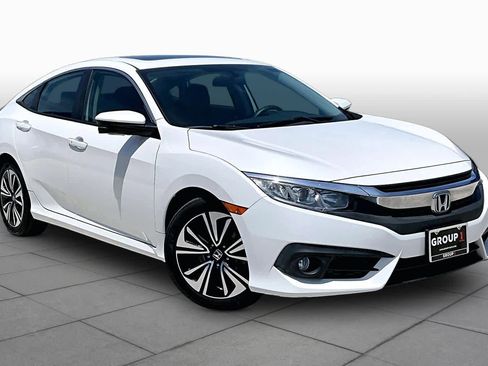 Used 2017 Honda Civic EX-T image 3