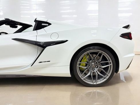 Used 2023 Chevrolet Corvette Z06 image 35