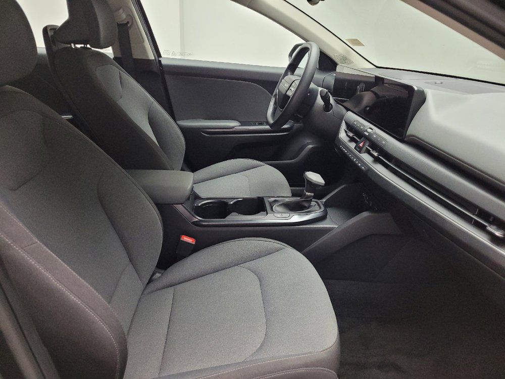 Used 2025 Kia K4 FWD image 21