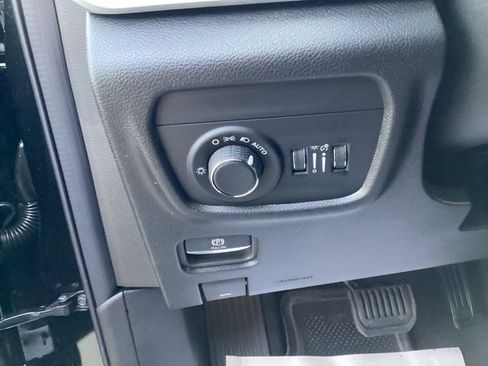 New 2025 Jeep Grand Cherokee Laredo X w/ Luxury Tech Group I AWD/4WD image 30
