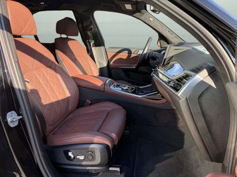 Used 2023 BMW X7 xDrive40i w/ Executive Package image 33