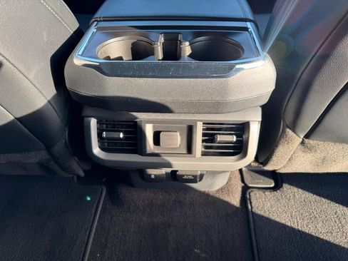 Used 2022 Ford F150 Lariat image 16