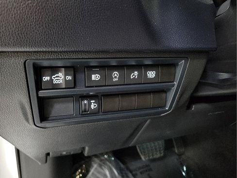 Used 2025 Toyota Tundra SR5 AWD/4WD image 13