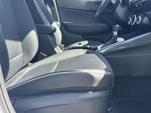 Used 2026 Hyundai Venue SEL image 16