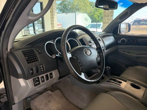 Used 2010 Toyota Tacoma PreRunner RWD image 17