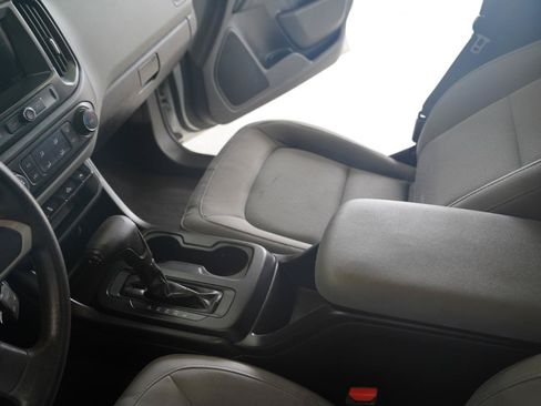 Used 2019 Chevrolet Colorado W/T w/ WT Convenience Package RWD image 23