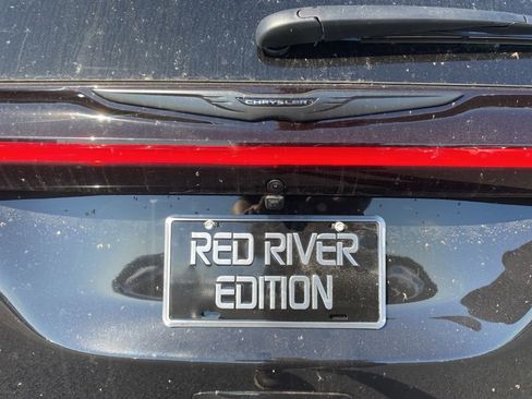 New 2026 Chrysler Pacifica Select w/ S Appearance Package image 11