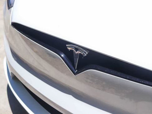 Used 2022 Tesla Model X Plaid AWD/4WD image 11
