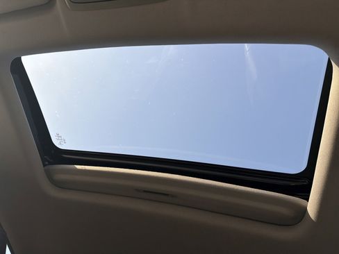 Used 2018 Honda CR-V Touring image 31