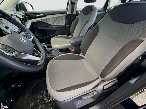 Used 2024 Volkswagen Taos S image 11