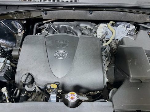 Used 2019 Toyota Highlander SE w/ Nightshade Edition AWD/4WD image 29