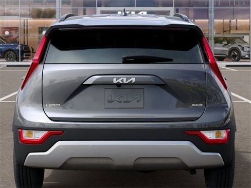 Certified 2025 Kia Niro EX image 13