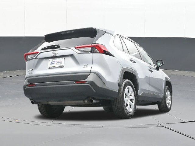 Used 2025 Toyota RAV4 LE AWD/4WD image 45