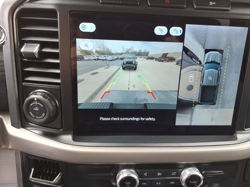 Used 2024 Ford F150 XLT w/ Mobile Office Package image 17