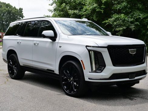 Used 2026 Cadillac Escalade Platinum Sport w/ LPO, ONYX Package AWD/4WD image 69