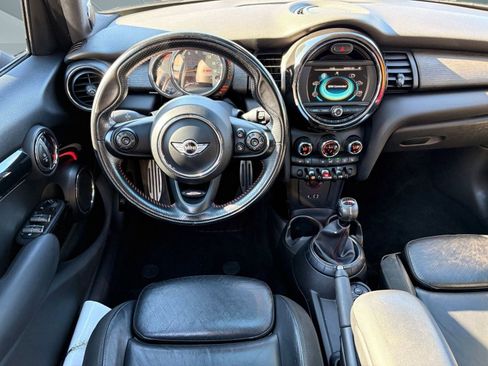 Used 2017 MINI Cooper S image 23
