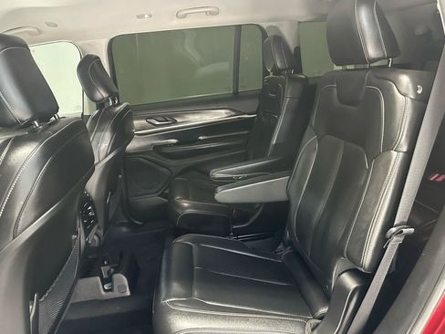 Used 2023 Jeep Grand Cherokee L Limited w/ Black Appearance Package RWD image 16