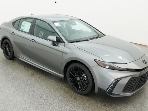 New 2026 Toyota Camry SE FWD image 32