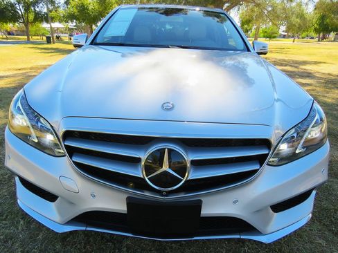 Used 2016 Mercedes-Benz E 400 Sedan image 12