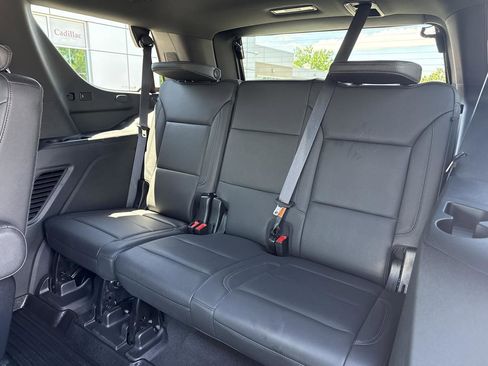 Used 2024 Chevrolet Tahoe Z71 w/ Luxury Package AWD/4WD image 17